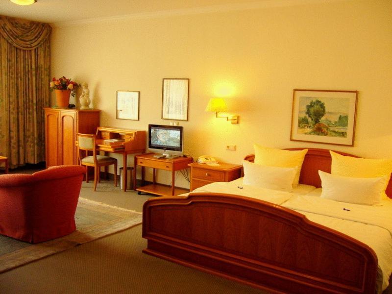 Hotel Gasthof Vogelsang Zellingen Room photo